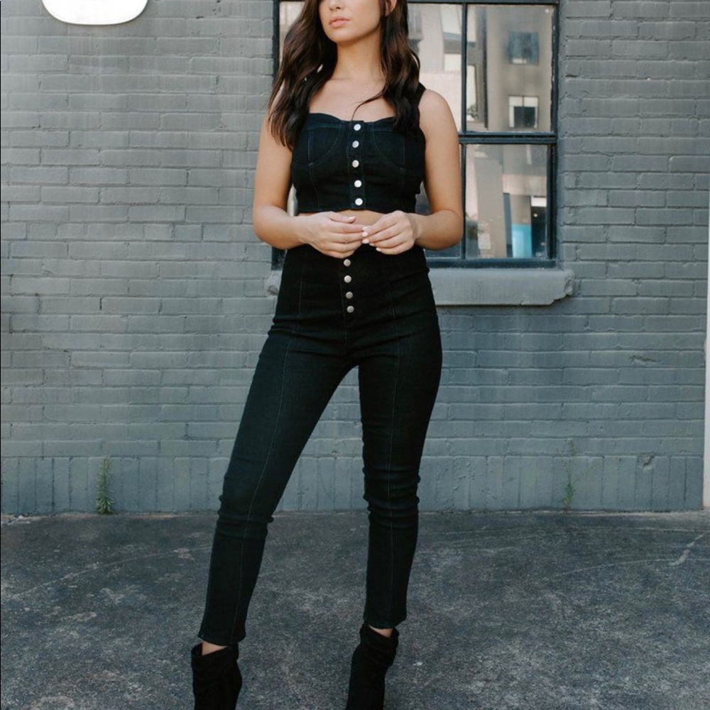 Kittenish Delaney set